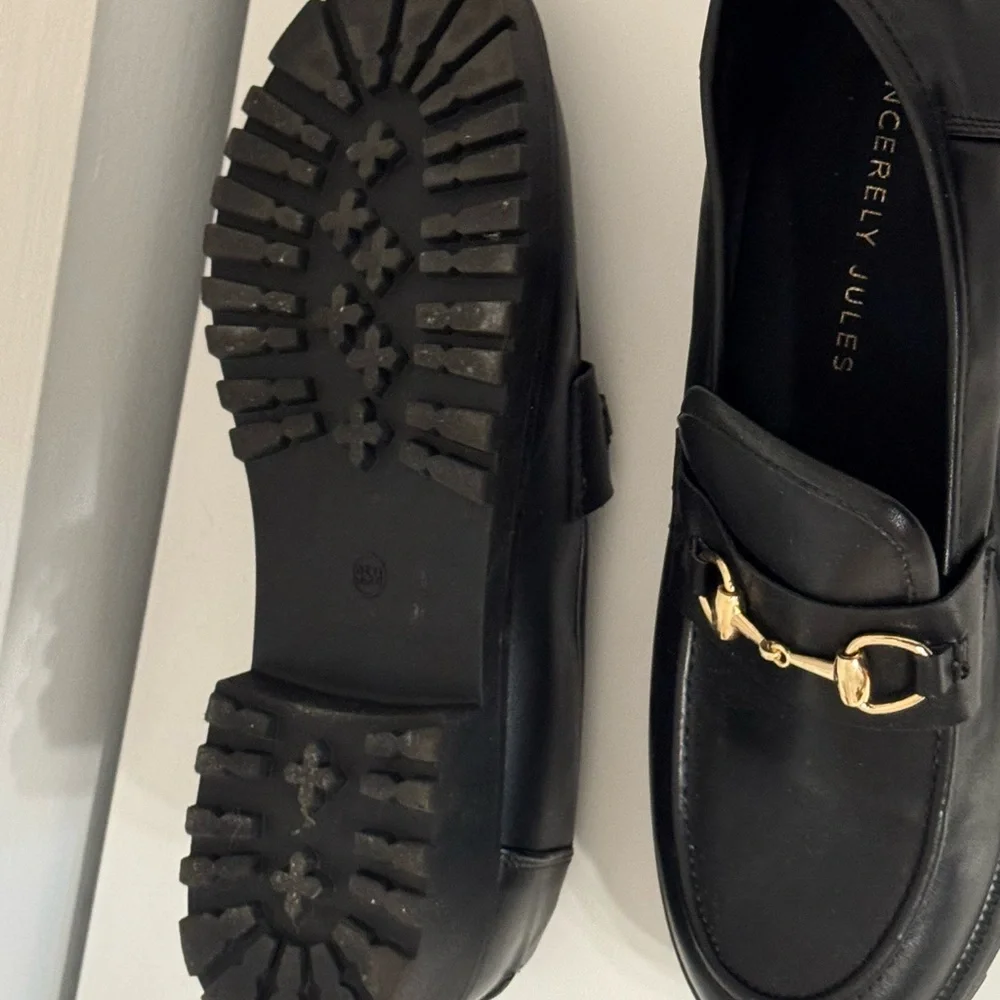 Sincerely Jules Romeo Black Faux Leather Loafers with Gold Accents - Picture 4 of 4